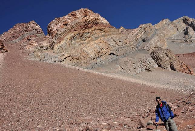 Caminhando no Parque Provincial Aconcágua, região de Mendoza, no oeste da Argentina